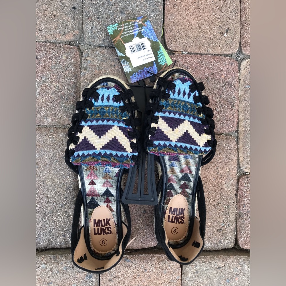 Muk Luks flat size 8 🌿
